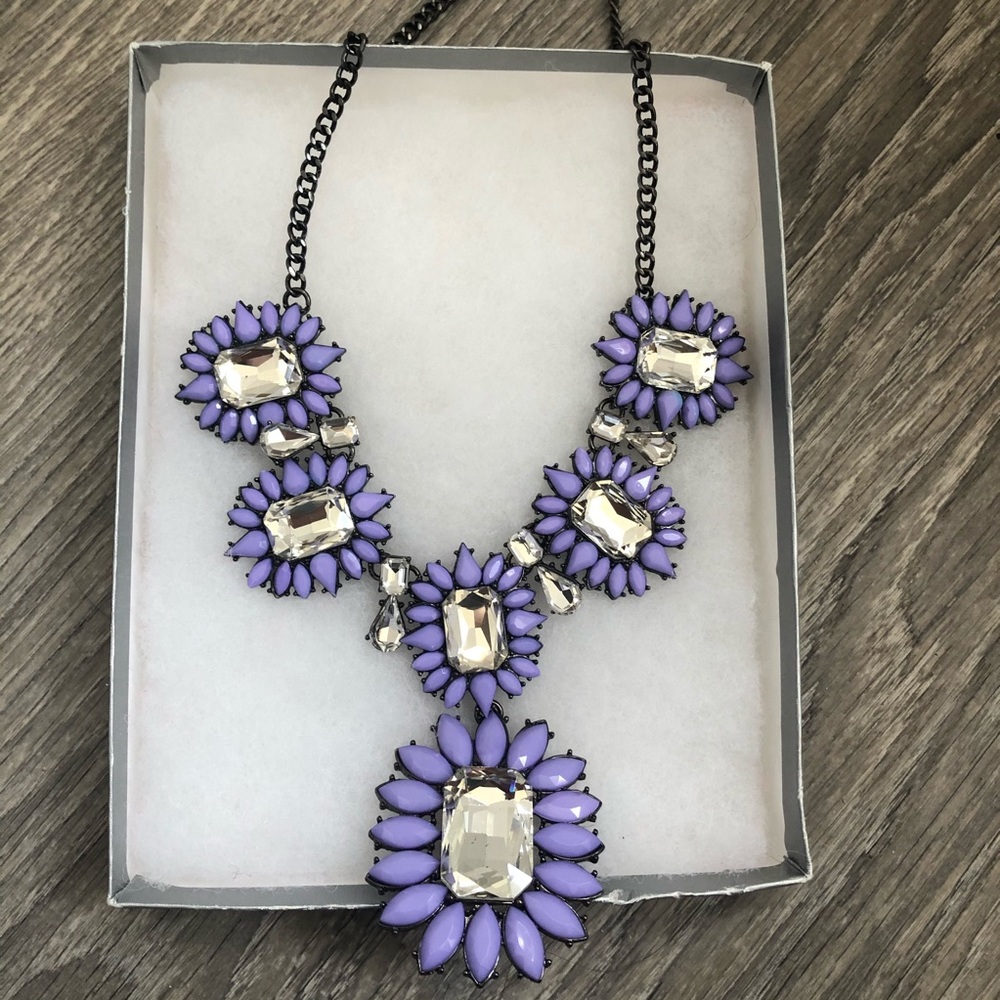 ✨Natasha Couture Lavender Lilac Purple Statement Necklace